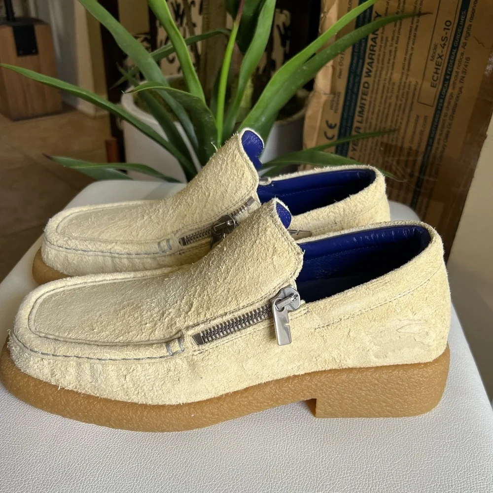 BURBERRY Chance Suede Loafers Size 10.5 (43.5 IT)